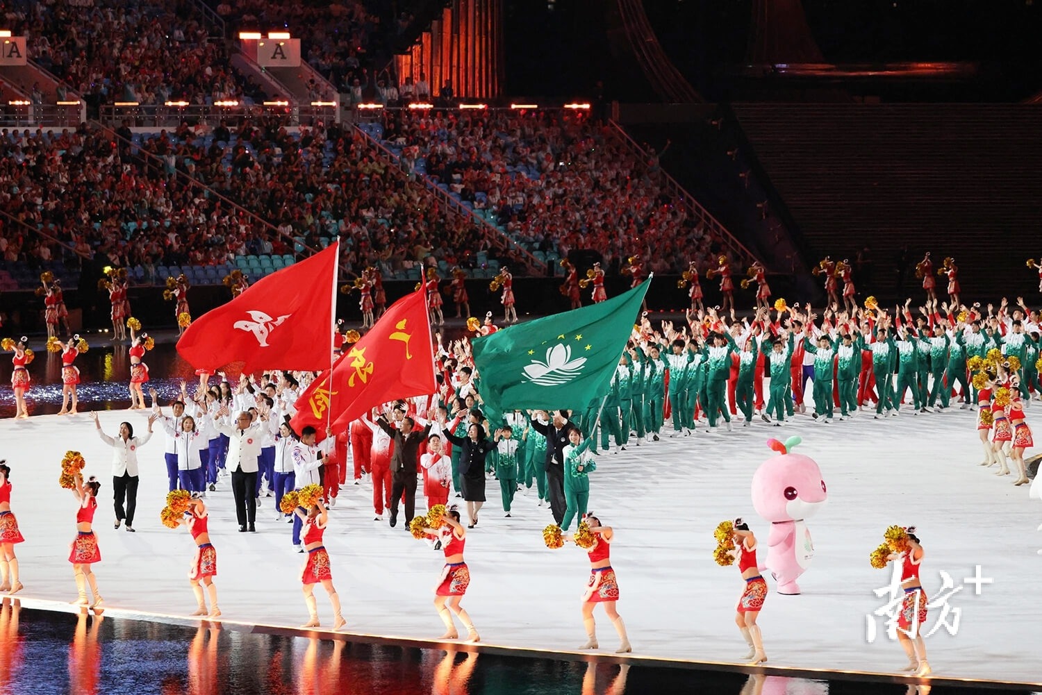 国安赛季收官：足协杯时隔7年夺冠，亚冠二级出局，联赛第四